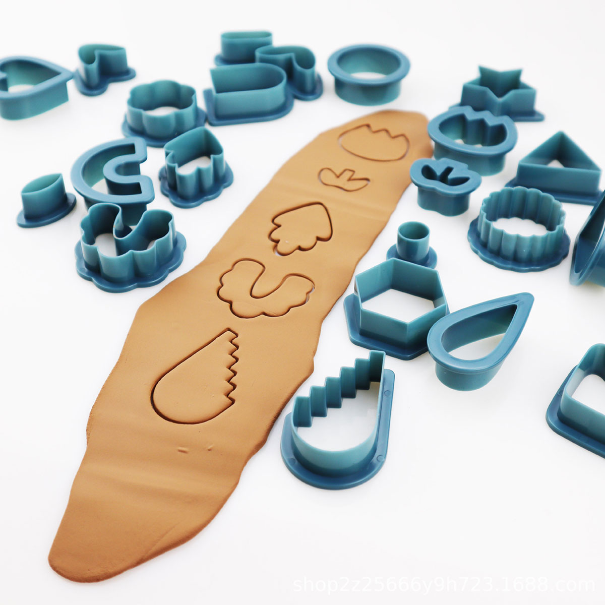 Jewelry Making For Beginners - Set di 24 Tagliapasta in Argilla